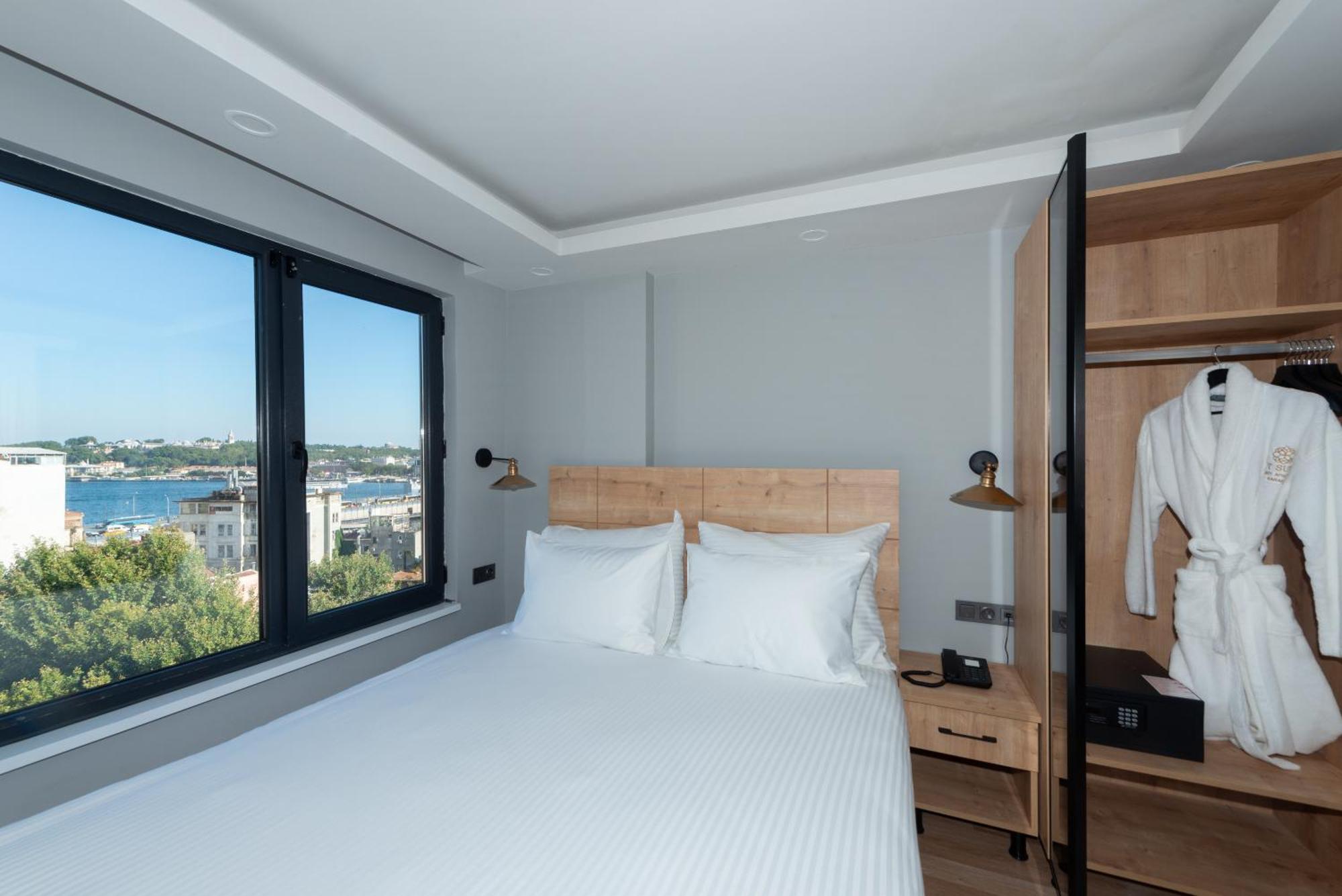 Art Karakoey Aparthotel Istanbul Exterior photo