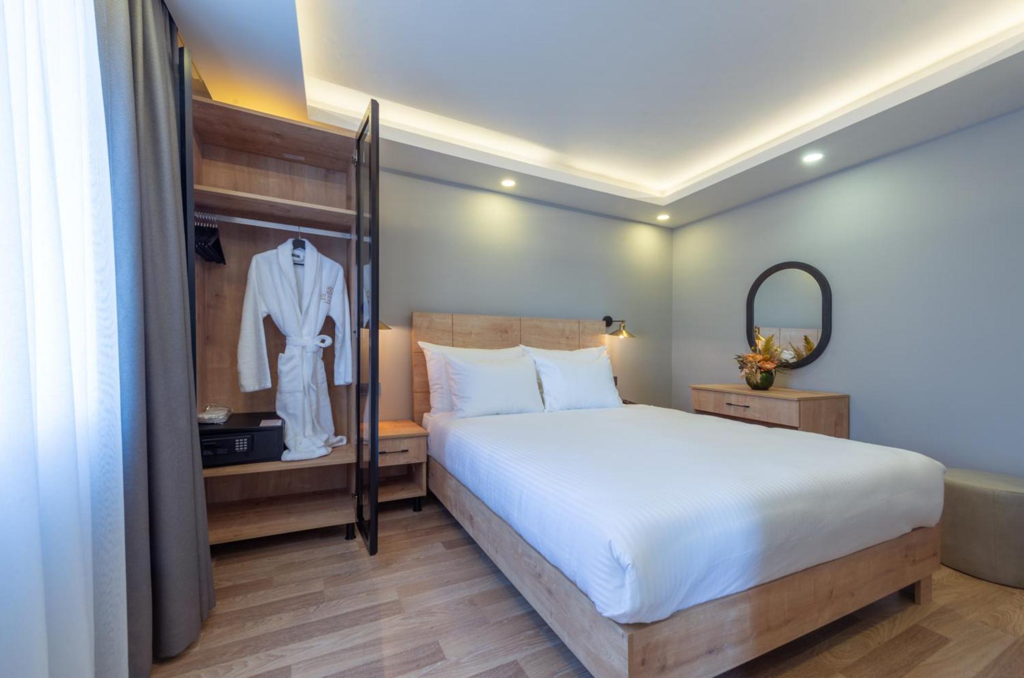 Art Karakoey Aparthotel Istanbul Exterior photo